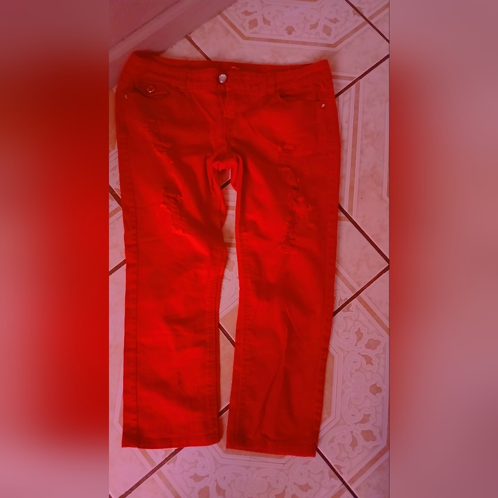 Bongo Red Distressed Cropped Jeans - Size 11